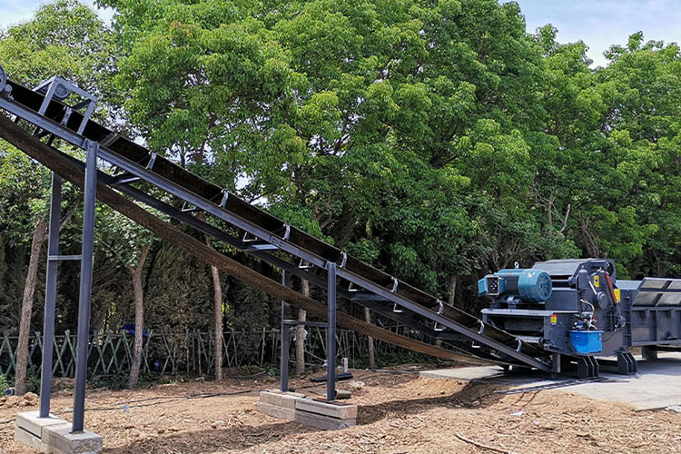 On site use of wood crusher