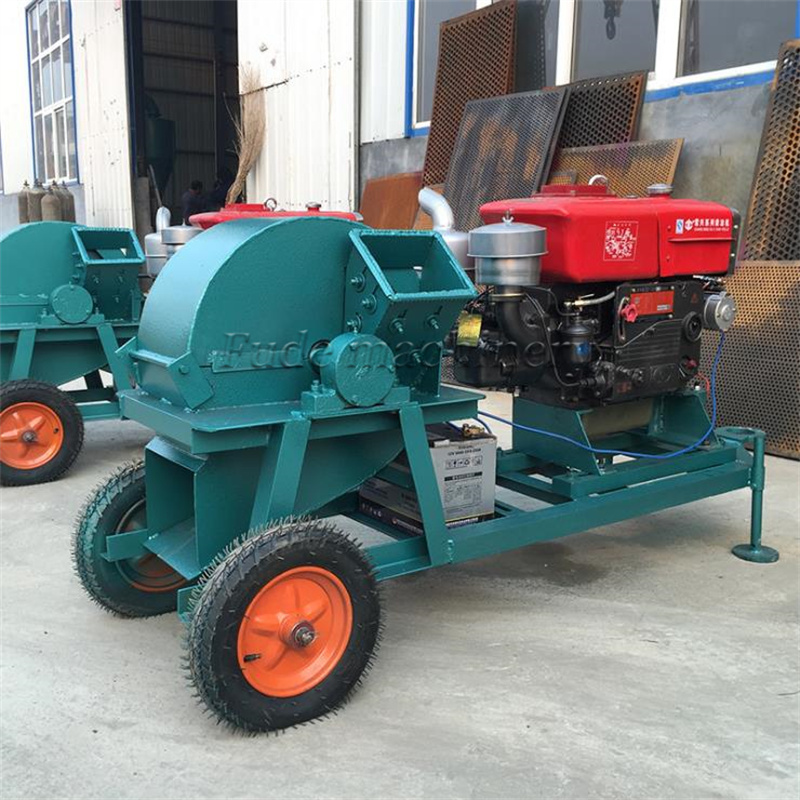 Diesel version wood crusher