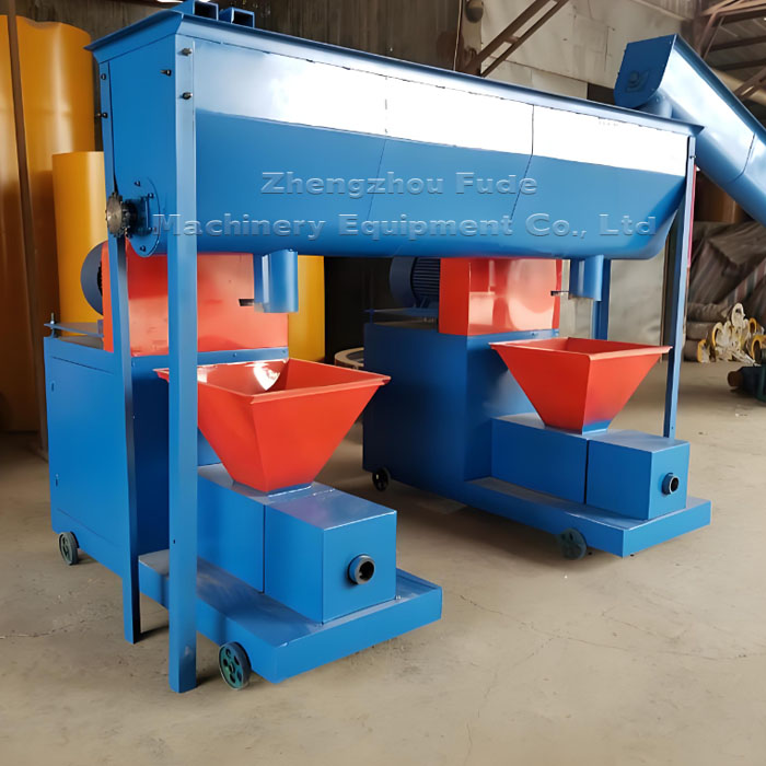 Sawdust rod making machine