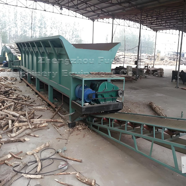 Log peeling machine