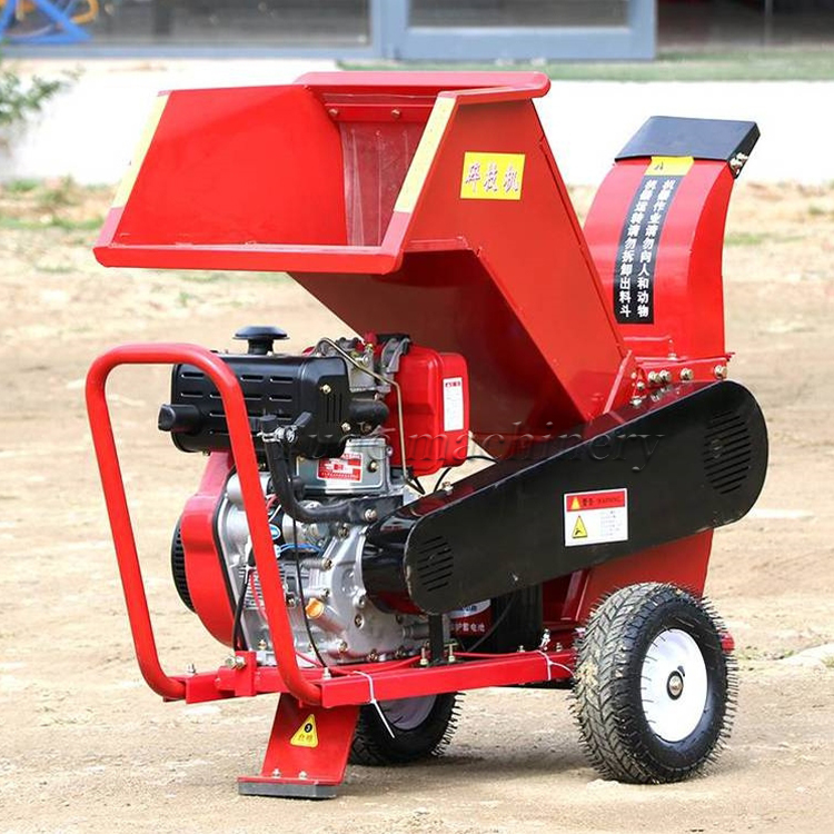 Small tire type tree branch crusher